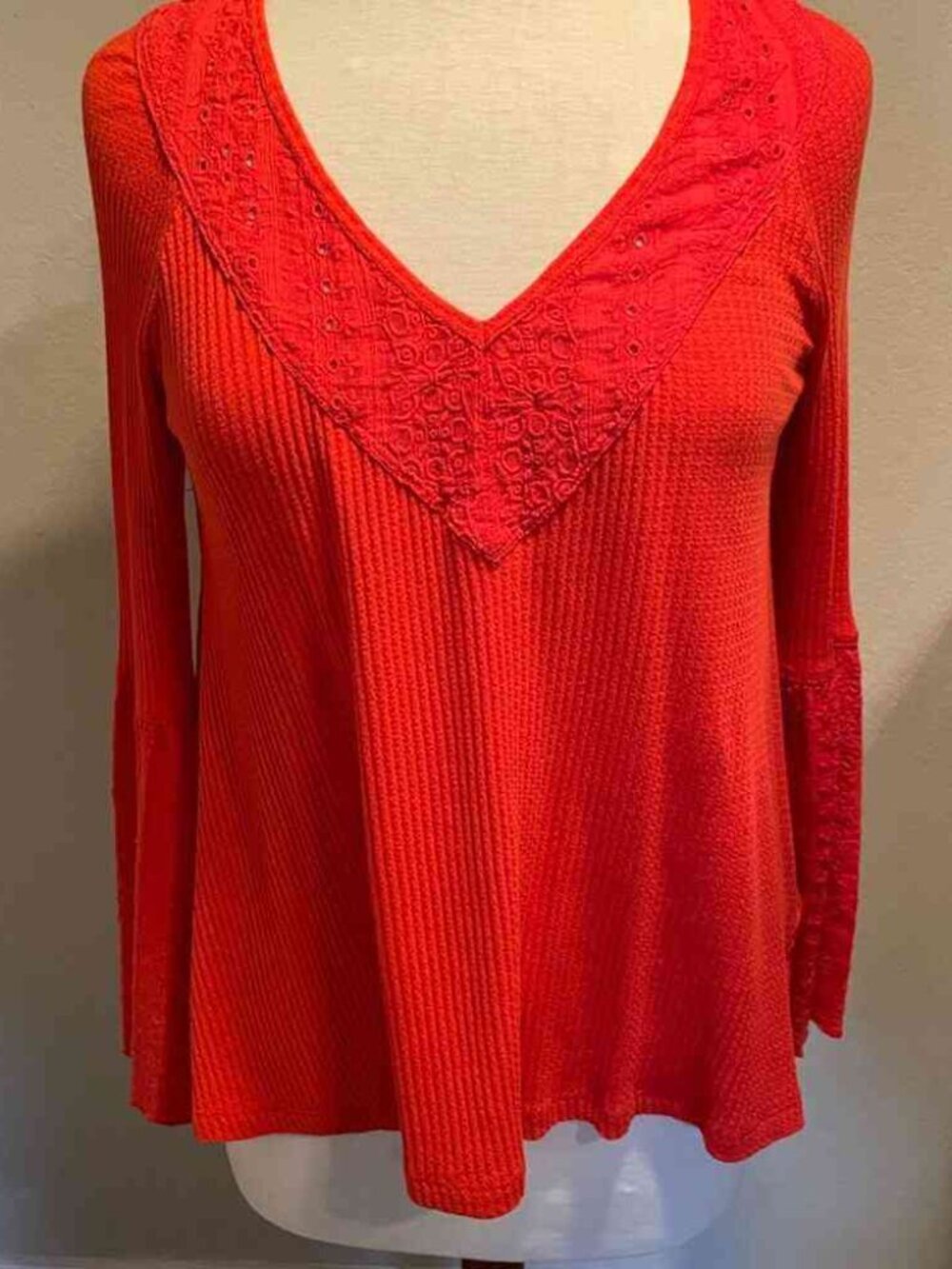 Partisan Boho Red Ribbed Bell Sleeve Embroidered Blouse - XS - Picture 4 of 5